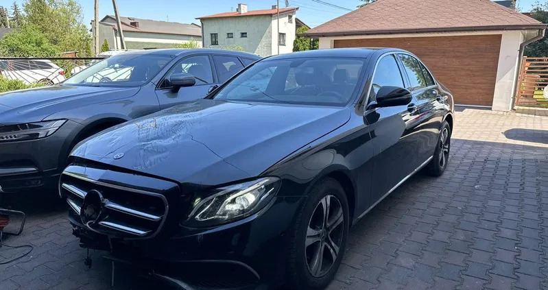 mercedes benz Mercedes-Benz Klasa E cena 89900 przebieg: 98400, rok produkcji 2019 z Pabianice